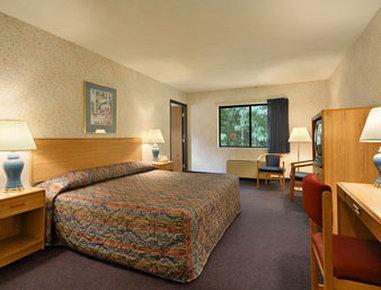 Hotel Super 8 By Wyndham Oneonta/Cooperstown Extérieur photo