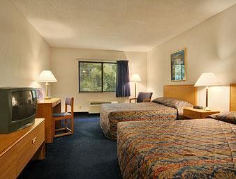 Hotel Super 8 By Wyndham Oneonta/Cooperstown Extérieur photo